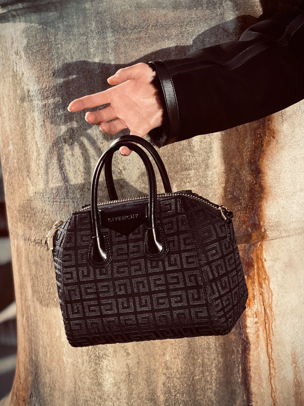 For Spring Givenchy Unveils Its Iconic 4G Handbag In Embroidered